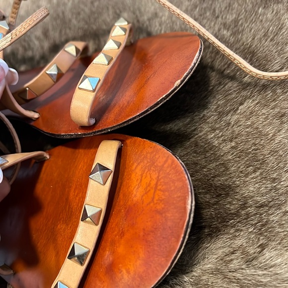 Authentic Valentino Garavani Rockstud Leather Gladiator Sandals – Nude – Size 7 - Picture 11 of 13